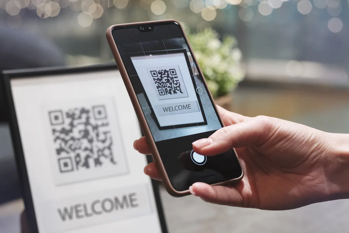 8 reasons to switch to a digital visitor registration solution